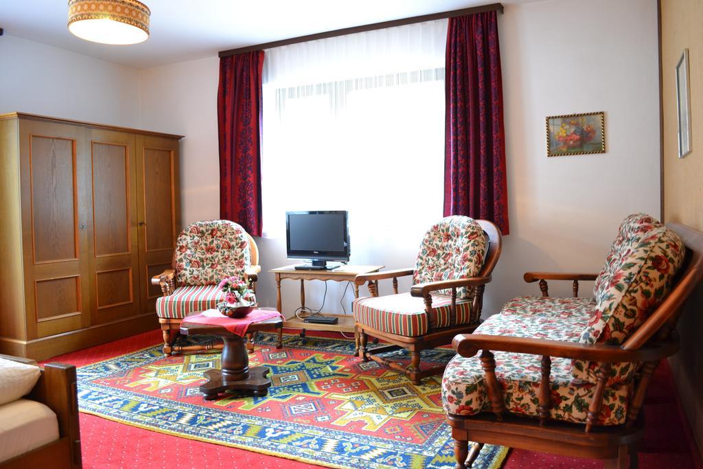 Pension Waldrast Ehenbichl Номер фото