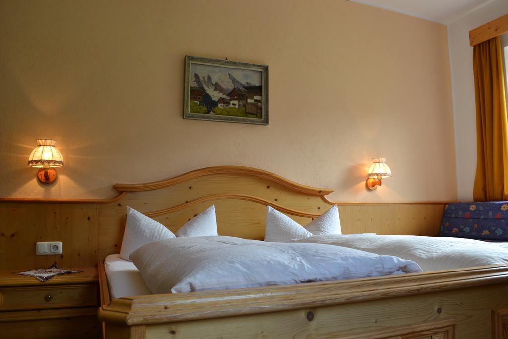 Pension Waldrast Ehenbichl Номер фото